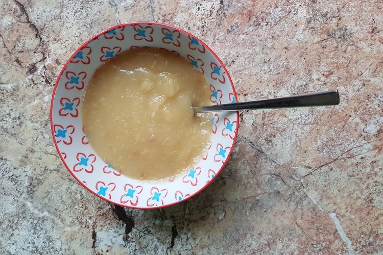 Apfelmus selber machen ohne Zucker: Lecker und trotzdem süß Apfelmus selber machen ohne Zucker: Lecker und trotzdem süß